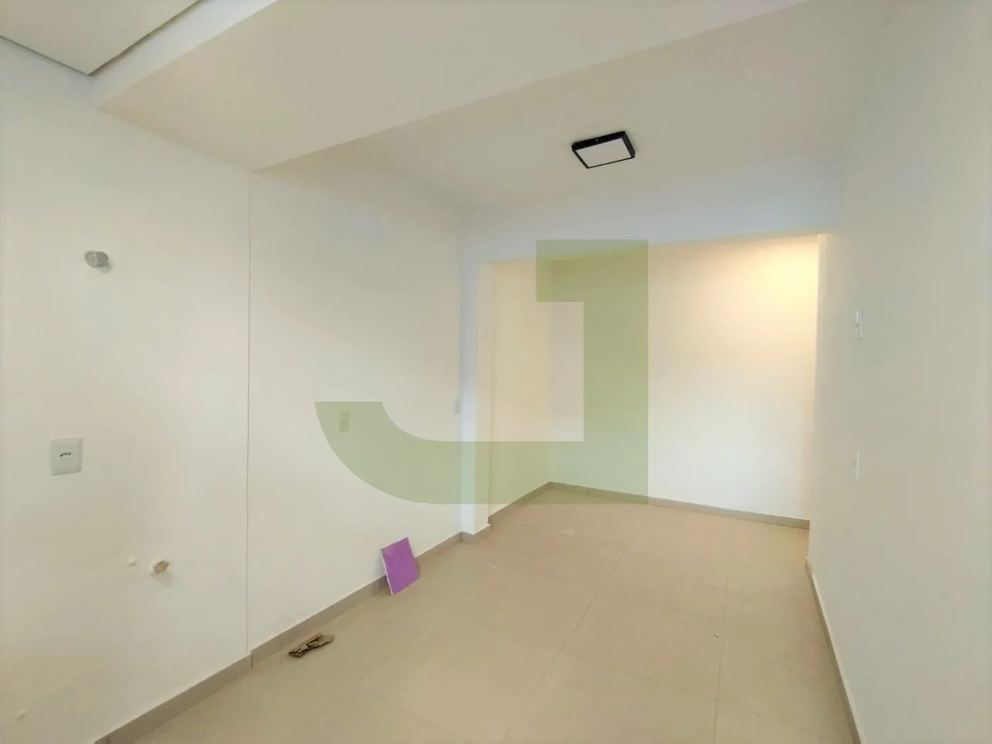 Alugar Apartamento / JK  Studio em S&atilde;o Leopoldo R$ 1.100,00 - Foto 1