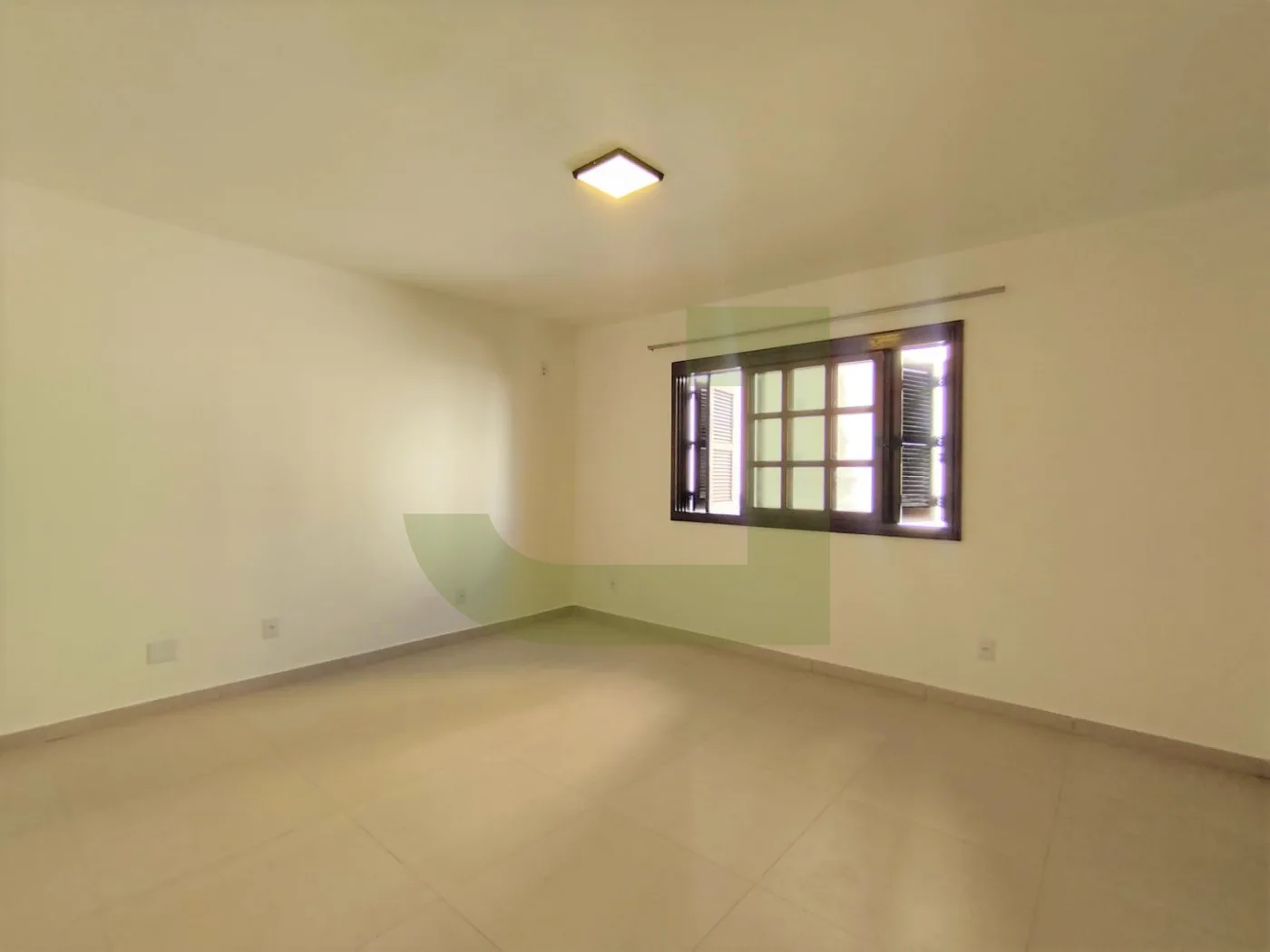Alugar Apartamento / JK  Studio em S&atilde;o Leopoldo R$ 1.100,00 - Foto 1