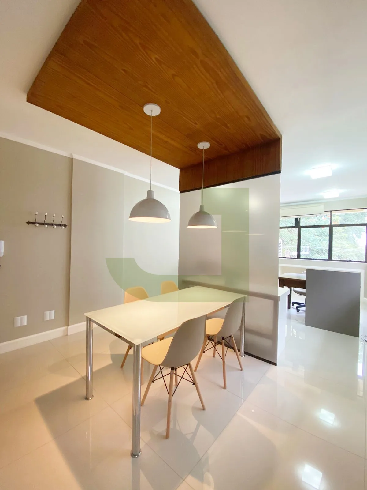 Comprar Comercial / Sala comercial em condom&iacute;nio em S&atilde;o Leopoldo R$ 220.000,00 - Foto 1