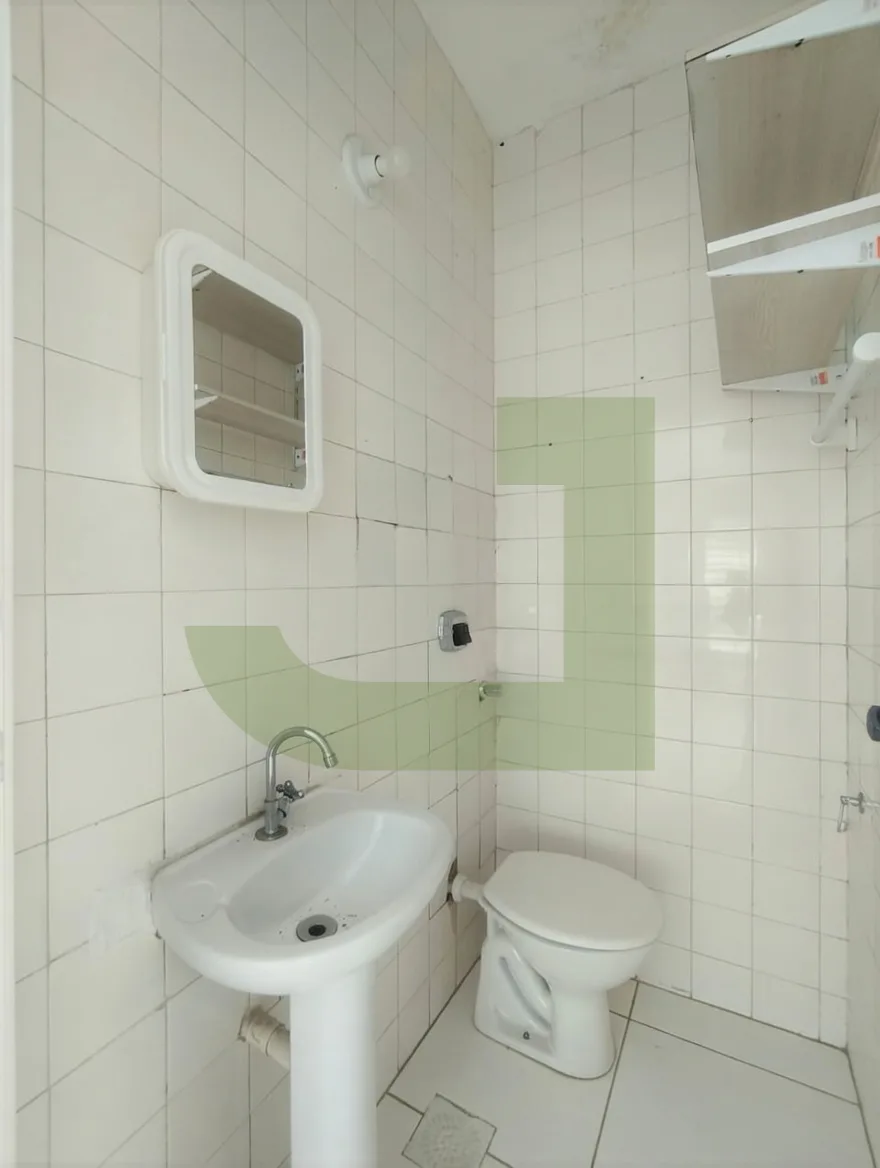 Alugar Comercial / Loja em S&atilde;o Leopoldo R$ 800,00 - Foto 5