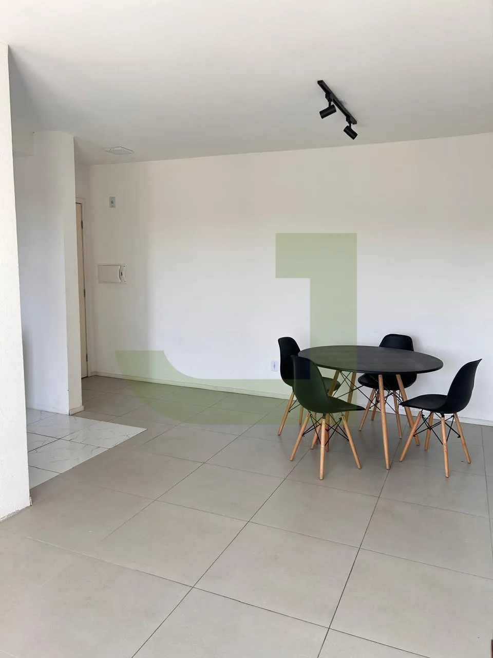 Comprar Apartamento / Padr&atilde;o em Novo Hamburgo R$ 350.000,00 - Foto 3