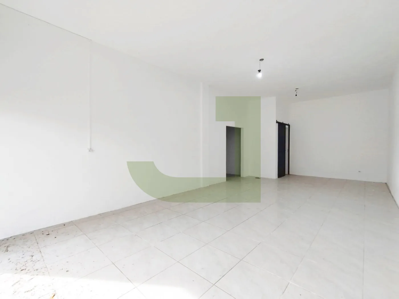 Alugar Comercial / Loja em S&atilde;o Leopoldo R$ 1.800,00 - Foto 4