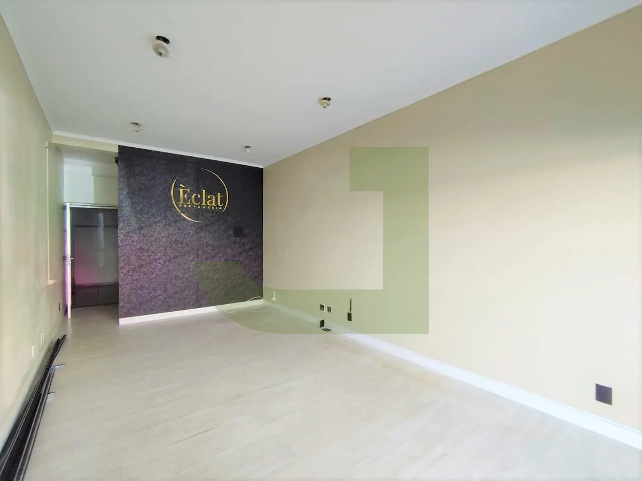 Alugar Comercial / Loja em S&atilde;o Leopoldo R$ 3.500,00 - Foto 2