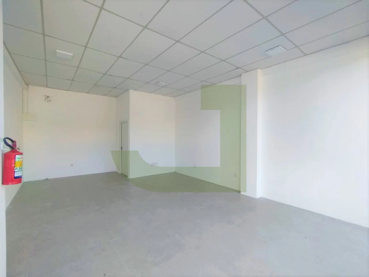 Alugar Comercial / Loja em Condom&iacute;nio em S&atilde;o Leopoldo R$ 3.250,00 - Foto 2