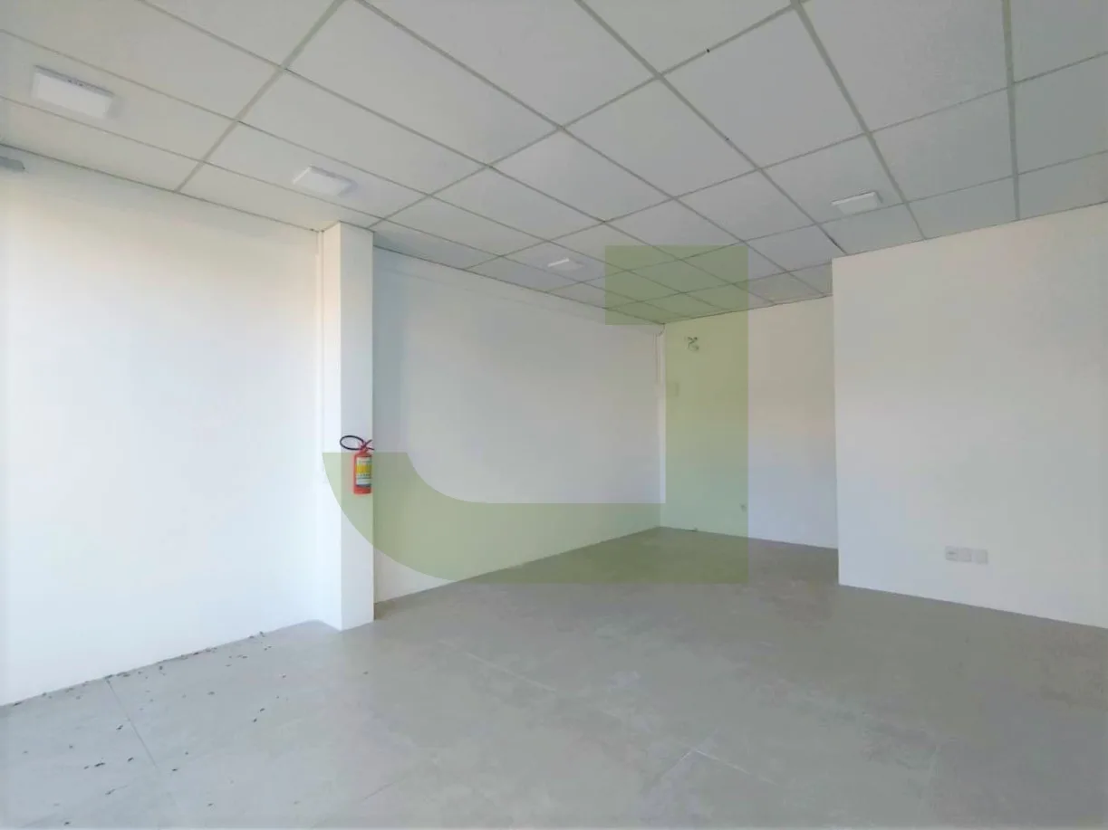 Alugar Comercial / Loja em Condom&iacute;nio em S&atilde;o Leopoldo R$ 3.250,00 - Foto 3