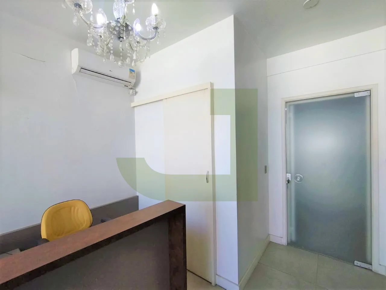 Alugar Comercial / Sala comercial em condom&iacute;nio em S&atilde;o Leopoldo R$ 1.700,00 - Foto 2