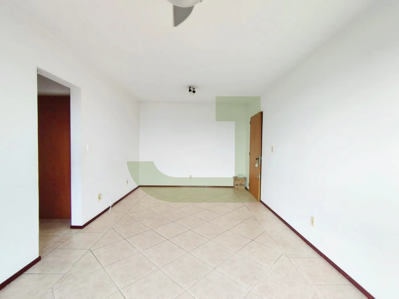 Alugar Apartamento / Padr&atilde;o em S&atilde;o Leopoldo R$ 1.100,00 - Foto 4