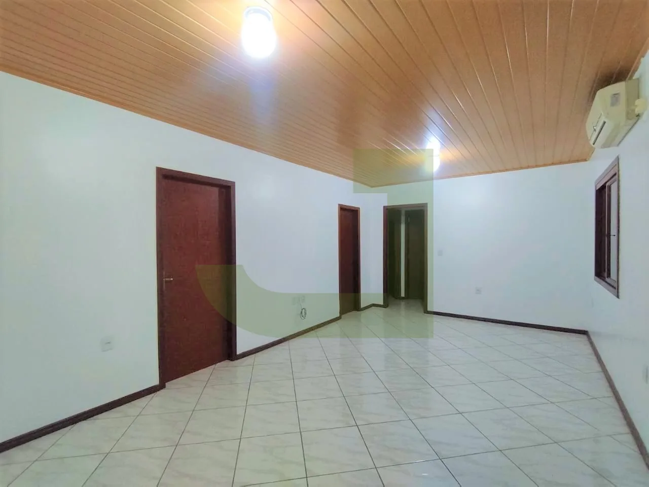 Alugar Casa / Residencial em S&atilde;o Leopoldo R$ 3.350,00 - Foto 3
