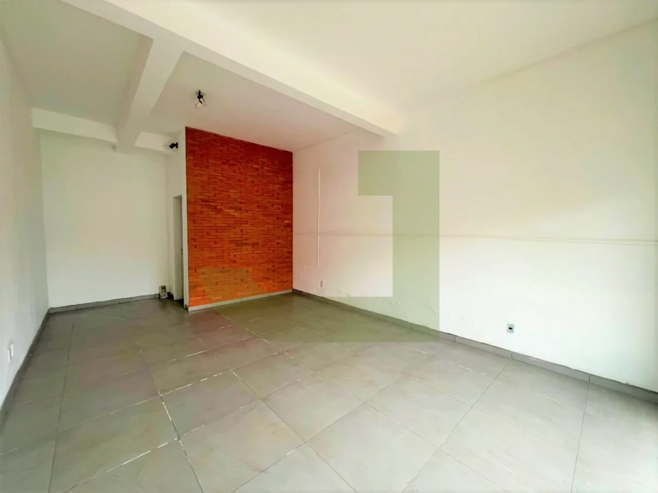 Alugar Comercial / Loja em S&atilde;o Leopoldo R$ 1.350,00 - Foto 2