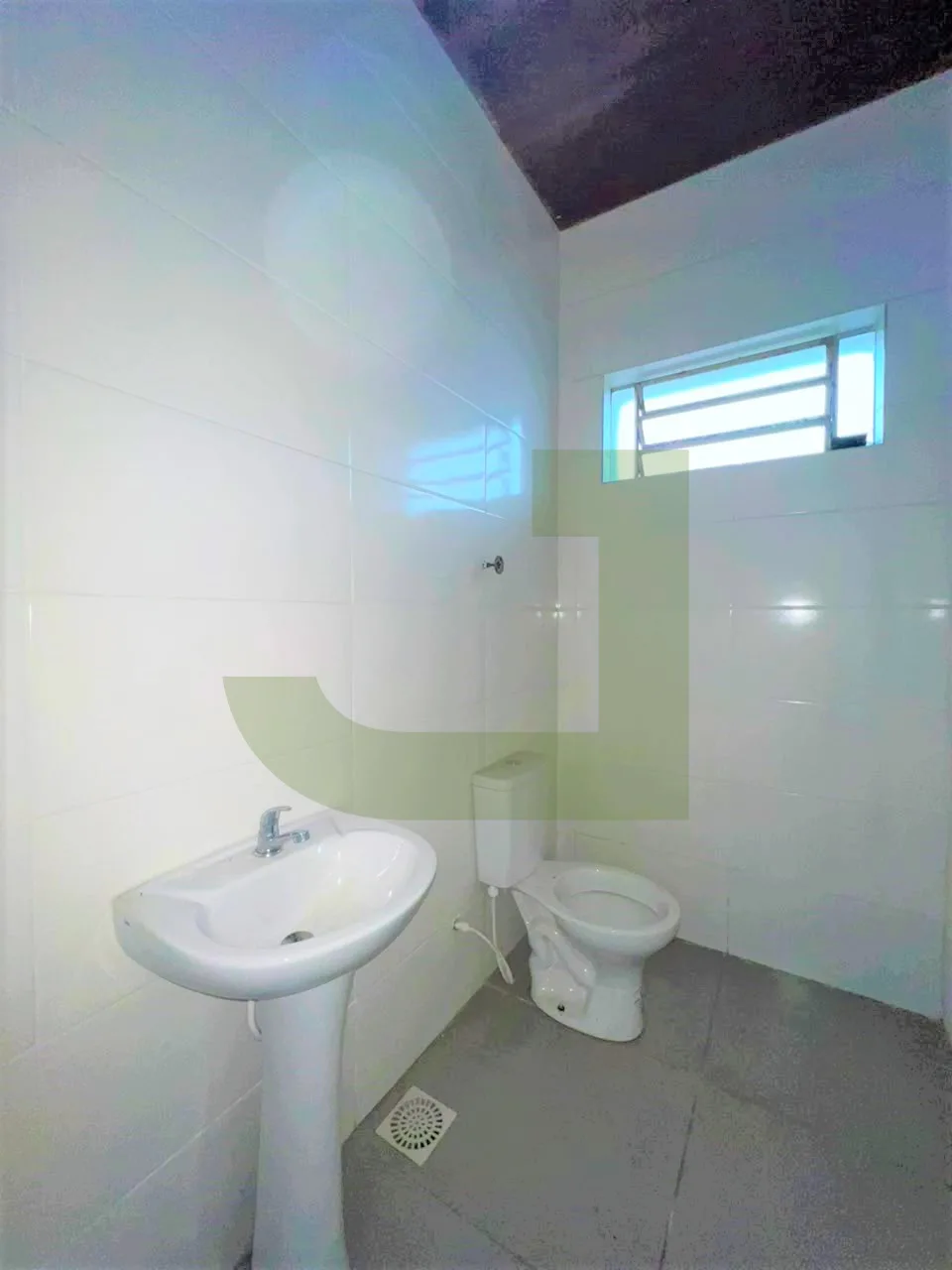 Alugar Comercial / Loja em S&atilde;o Leopoldo R$ 1.350,00 - Foto 4