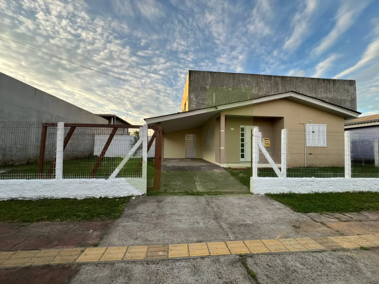 Comprar Casa / Residencial em S&atilde;o Leopoldo R$ 280.000,00 - Foto 1
