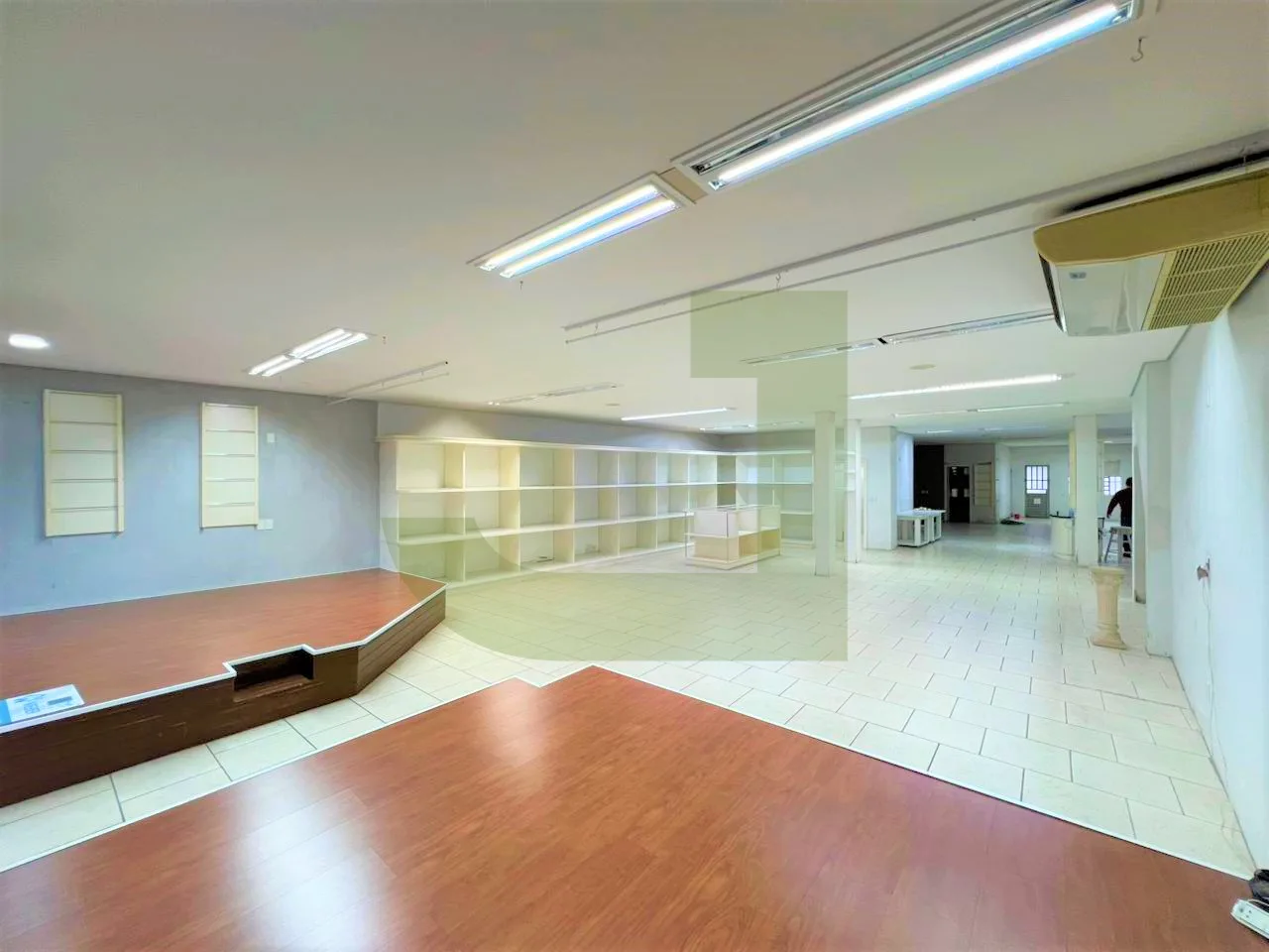 Alugar Comercial / Loja em Novo Hamburgo R$ 5.500,00 - Foto 3