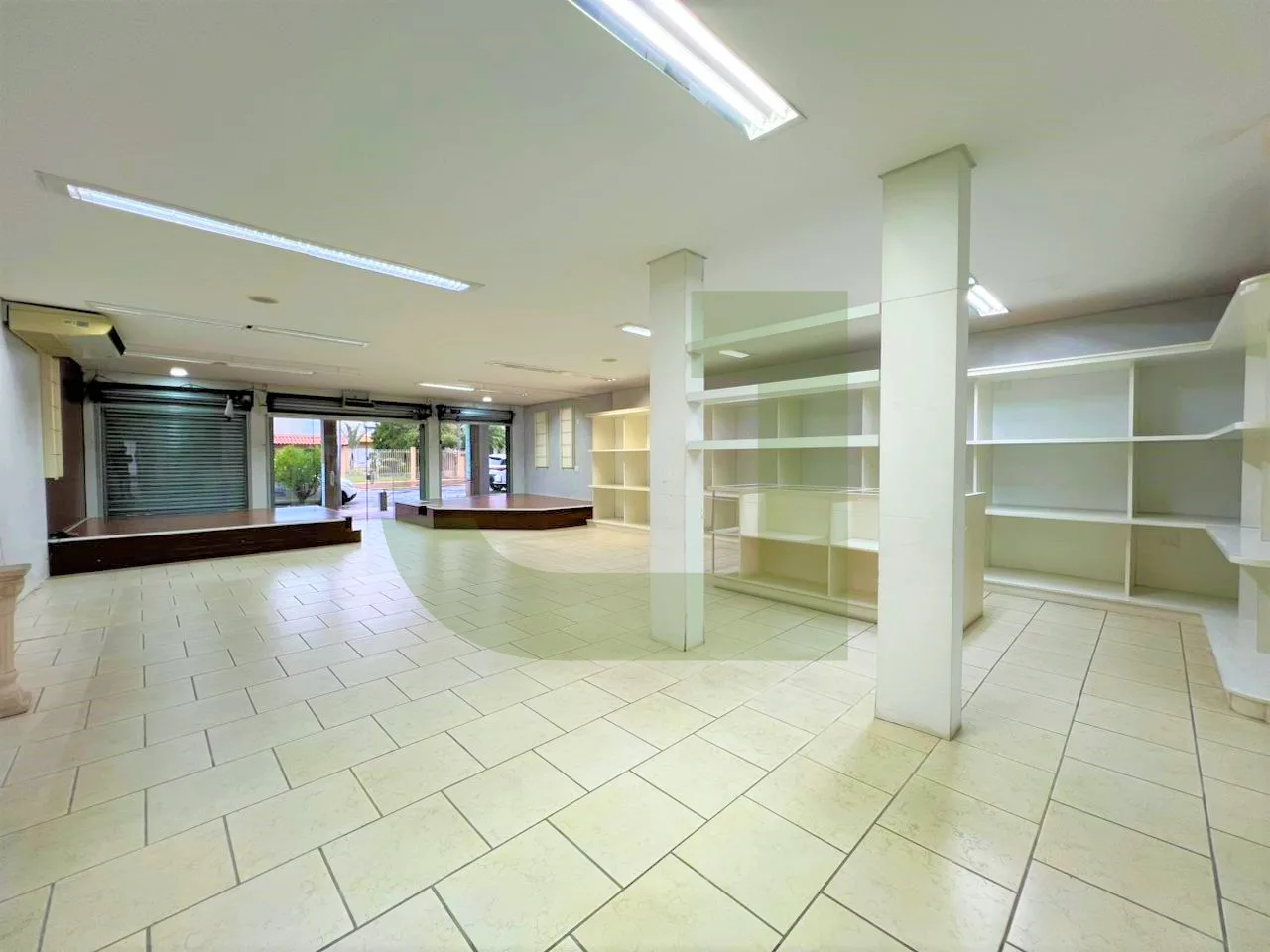 Alugar Comercial / Loja em Novo Hamburgo R$ 5.500,00 - Foto 4