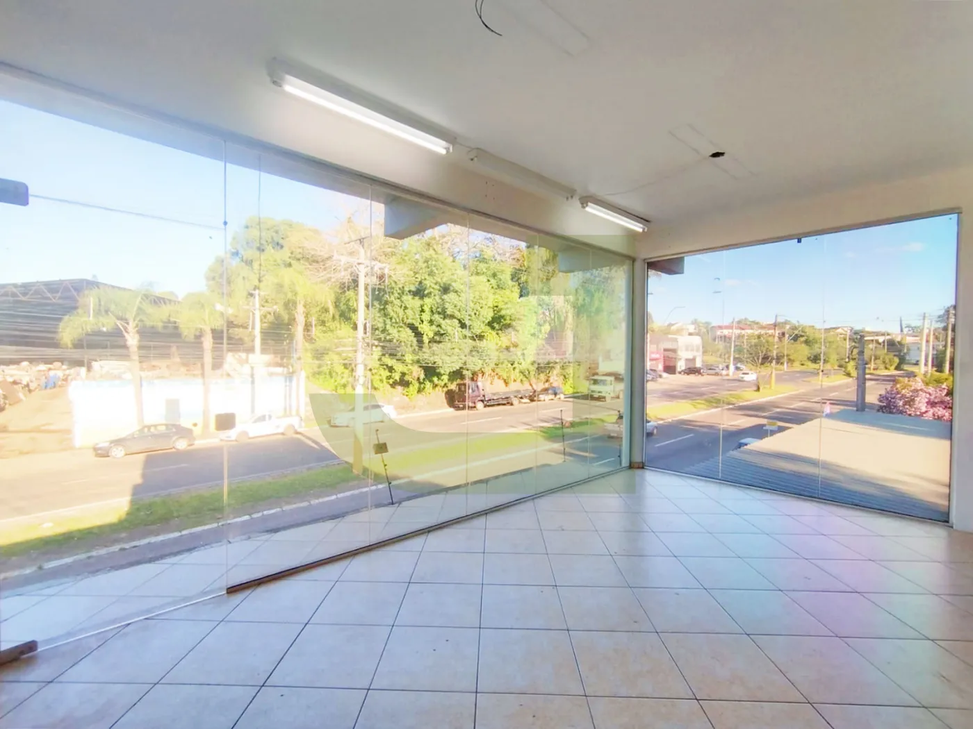 Alugar Comercial / Loja em S&atilde;o Leopoldo R$ 6.000,00 - Foto 15