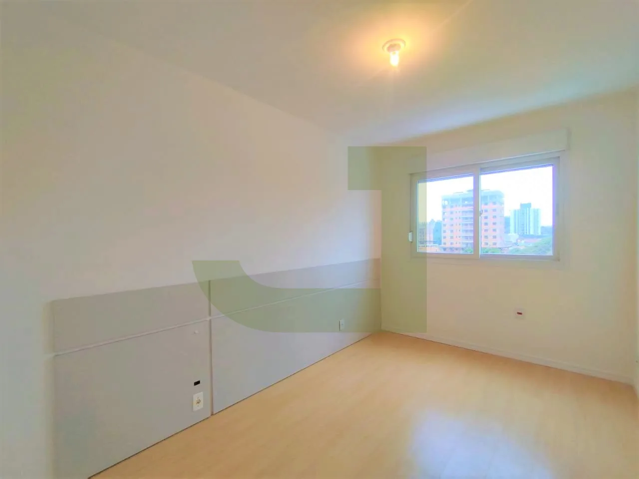 Alugar Apartamento / Padr&atilde;o em S&atilde;o Leopoldo R$ 1.500,00 - Foto 2