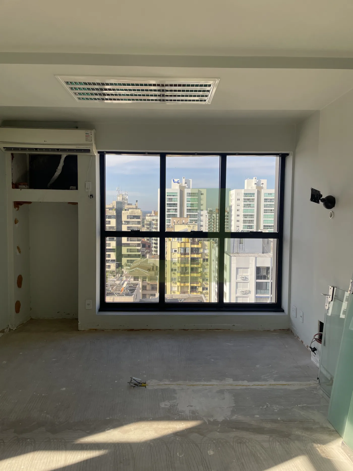 Comprar Comercial / Sala comercial em condom&iacute;nio em S&atilde;o Leopoldo R$ 270.000,00 - Foto 2