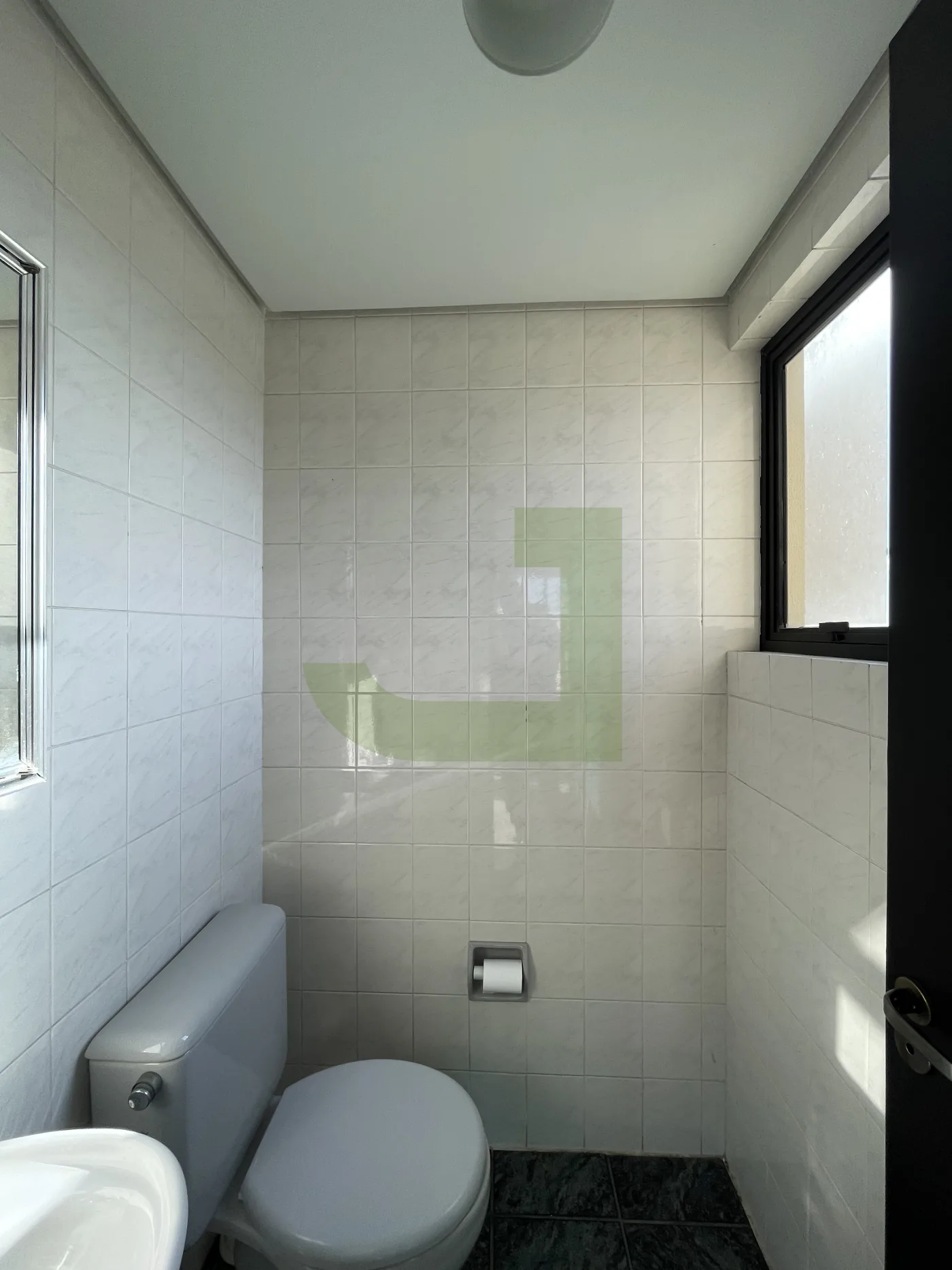 Comprar Comercial / Sala comercial em condom&iacute;nio em S&atilde;o Leopoldo R$ 270.000,00 - Foto 3