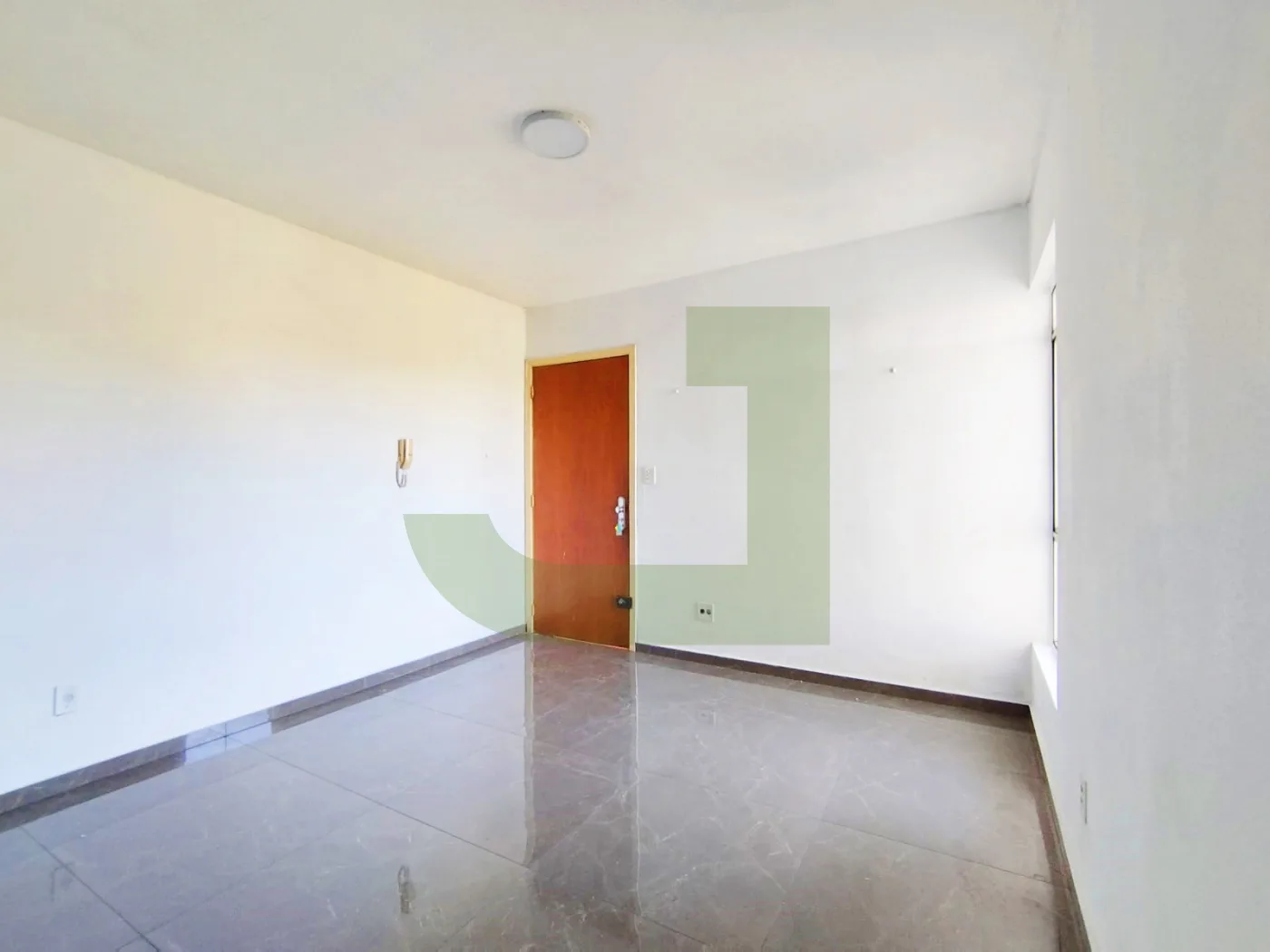 Alugar Apartamento / Padr&atilde;o em S&atilde;o Leopoldo R$ 750,00 - Foto 3
