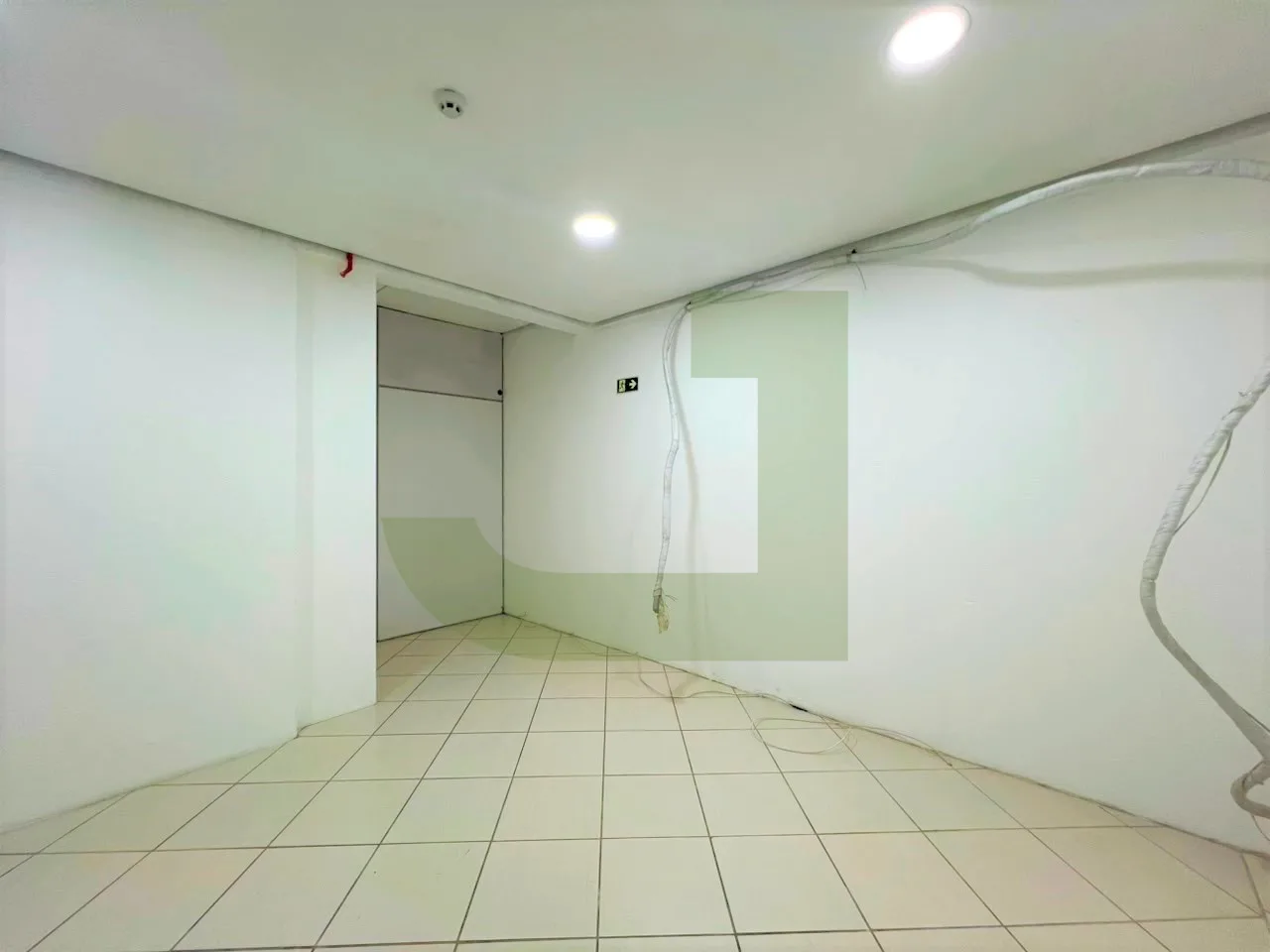 Alugar Comercial / Loja em Condom&iacute;nio em S&atilde;o Leopoldo R$ 4.750,00 - Foto 6