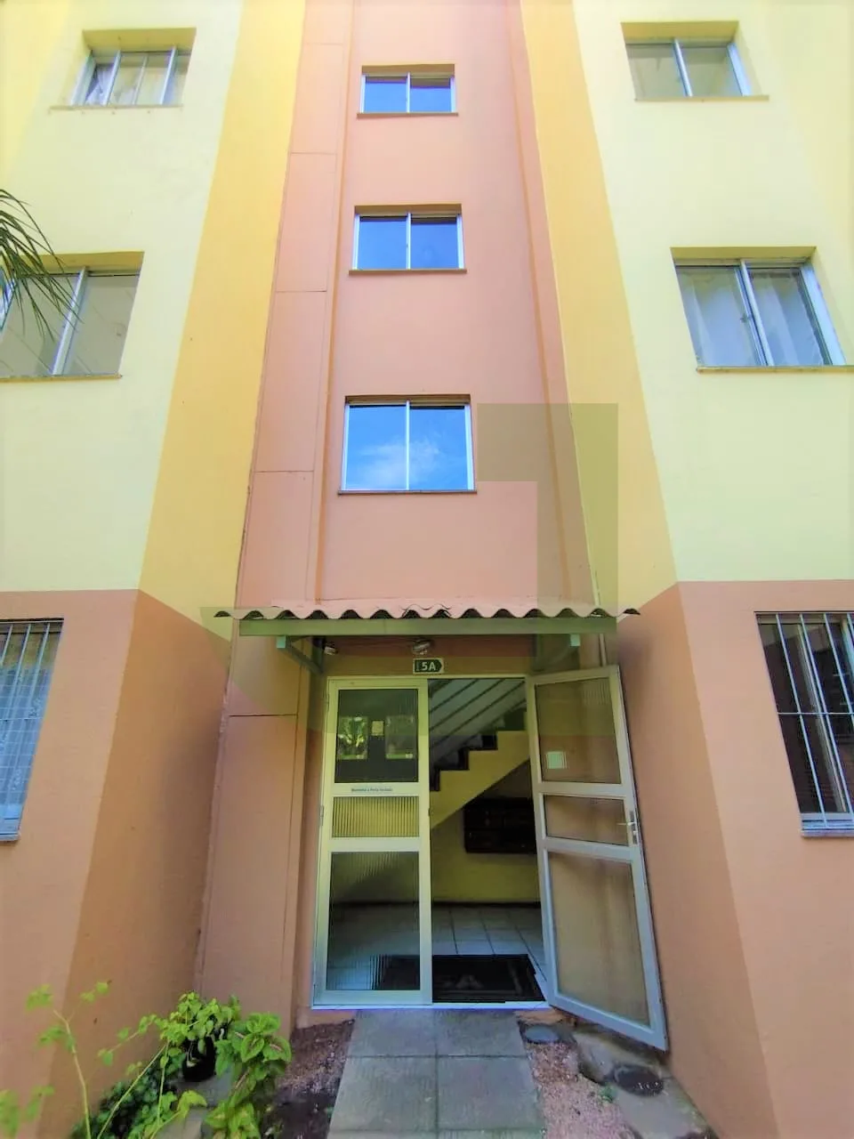Alugar Apartamento / Padr&atilde;o em S&atilde;o Leopoldo R$ 1.200,00 - Foto 1