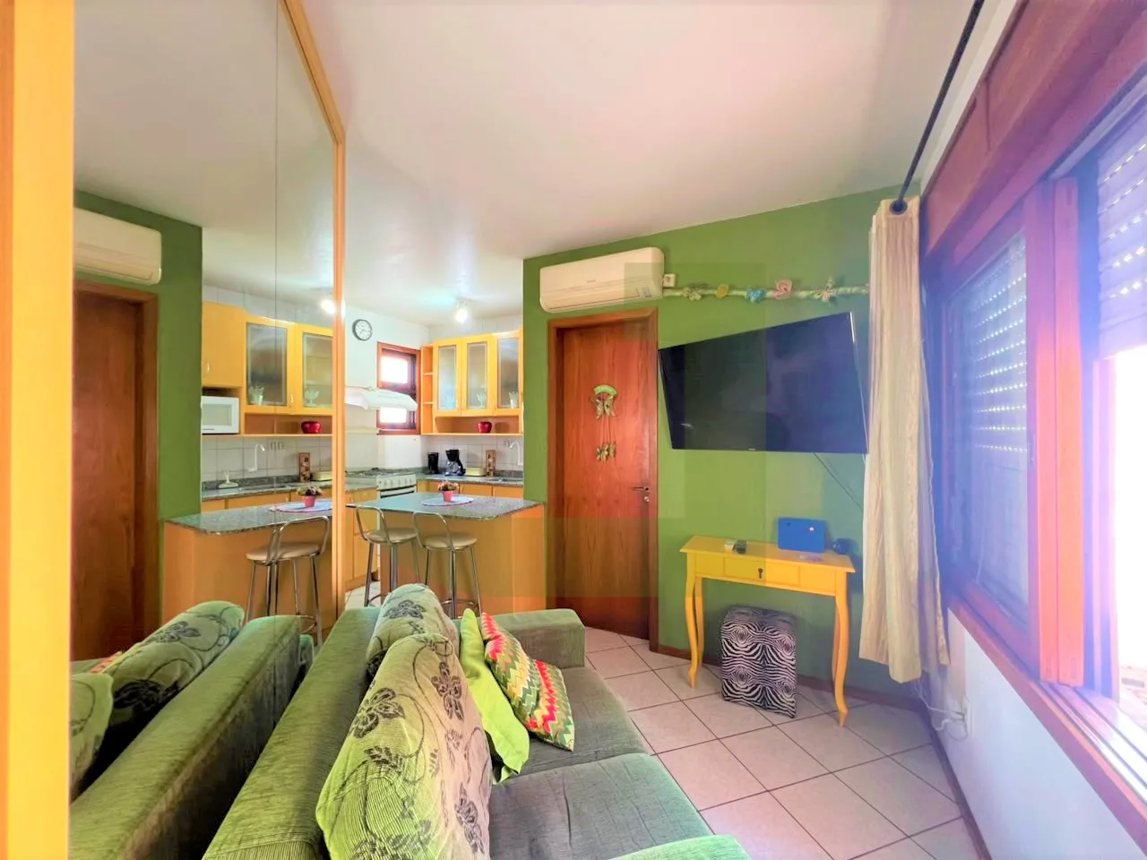 Alugar Apartamento / Quitinete em S&atilde;o Leopoldo R$ 1.500,00 - Foto 1