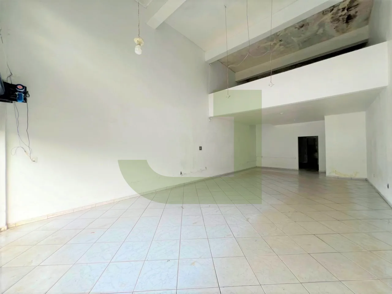 Alugar Comercial / Loja em S&atilde;o Leopoldo R$ 3.670,00 - Foto 2