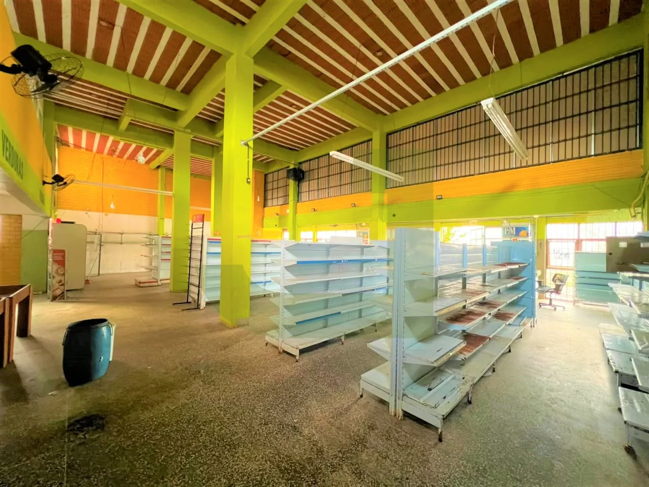 Alugar Comercial / Pr&eacute;dio em S&atilde;o Leopoldo R$ 4.450,00 - Foto 3