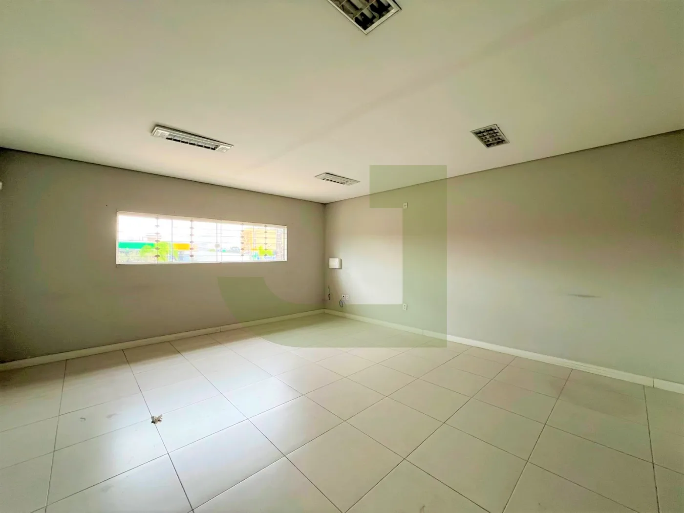 Alugar Comercial / Pr&eacute;dio em S&atilde;o Leopoldo R$ 5.900,00 - Foto 4