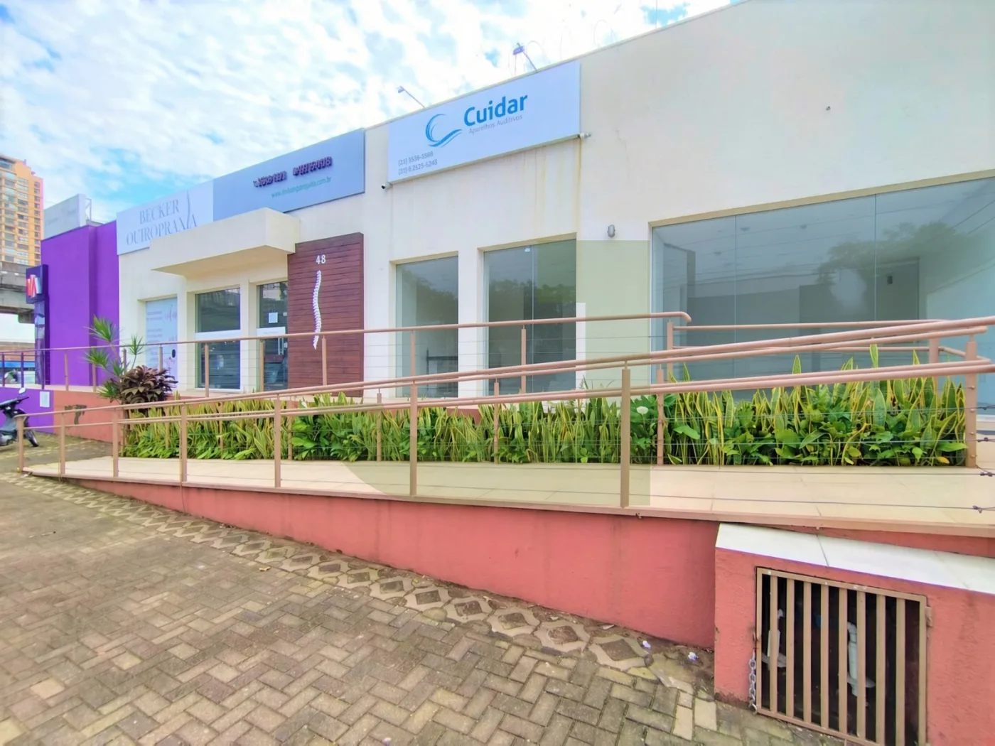 Alugar Comercial / Loja em Condom&iacute;nio em S&atilde;o Leopoldo R$ 2.300,00 - Foto 1