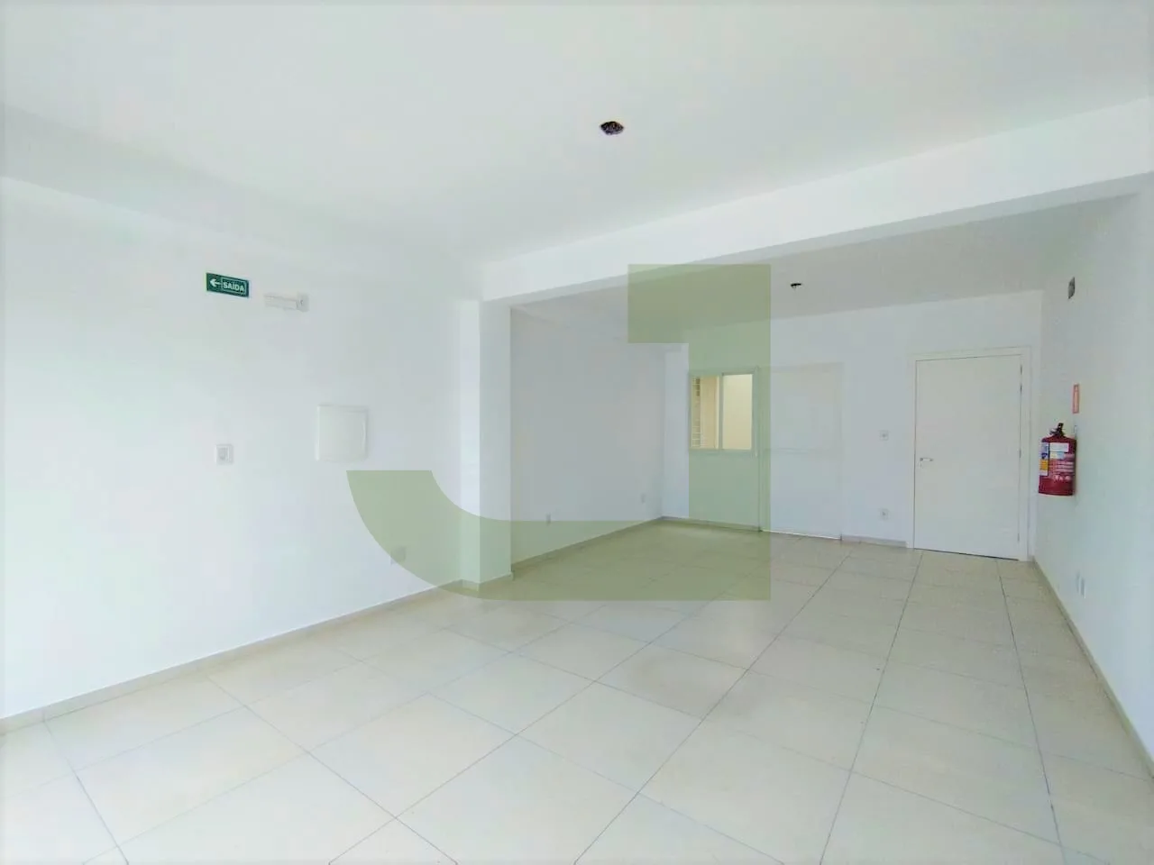 Alugar Comercial / Loja em Condom&iacute;nio em S&atilde;o Leopoldo R$ 2.300,00 - Foto 4