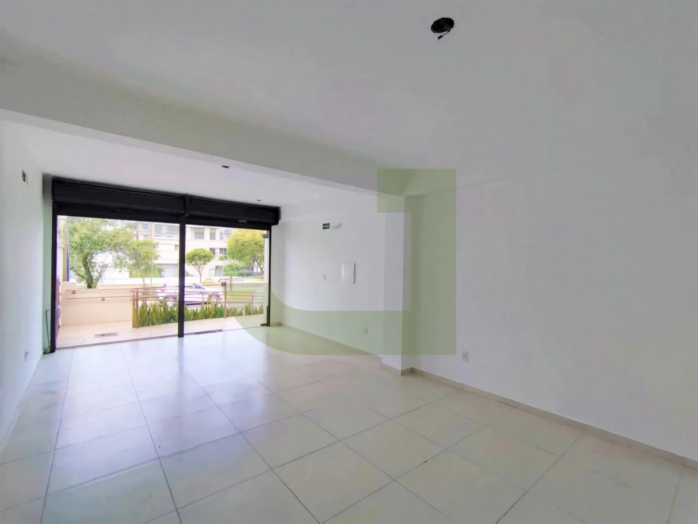 Alugar Comercial / Loja em Condom&iacute;nio em S&atilde;o Leopoldo R$ 2.300,00 - Foto 6