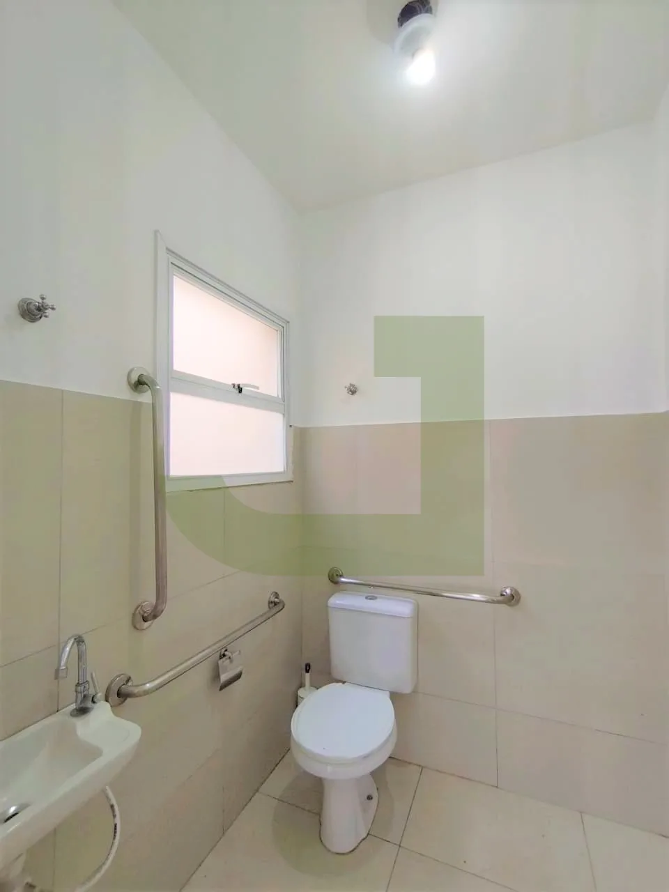 Alugar Comercial / Loja em Condom&iacute;nio em S&atilde;o Leopoldo R$ 2.300,00 - Foto 7
