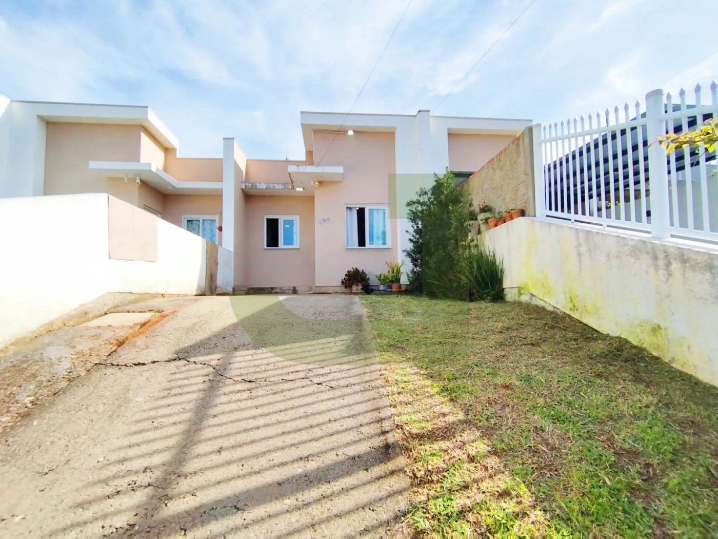 Alugar Casa / Residencial em S&atilde;o Leopoldo R$ 1.800,00 - Foto 1