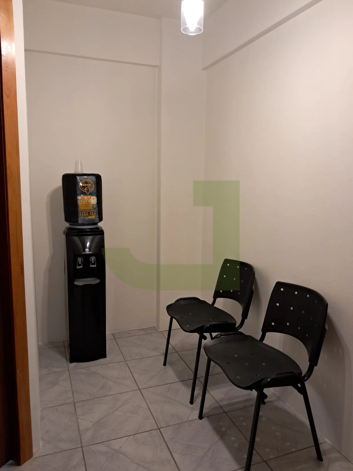 Alugar Comercial / Sala comercial em condom&iacute;nio em S&atilde;o Leopoldo R$ 1.400,00 - Foto 4