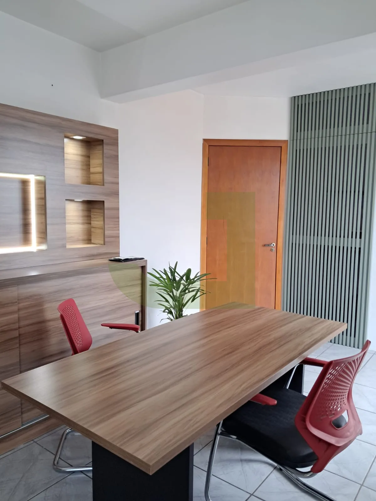 Alugar Comercial / Sala comercial em condom&iacute;nio em S&atilde;o Leopoldo R$ 1.400,00 - Foto 2