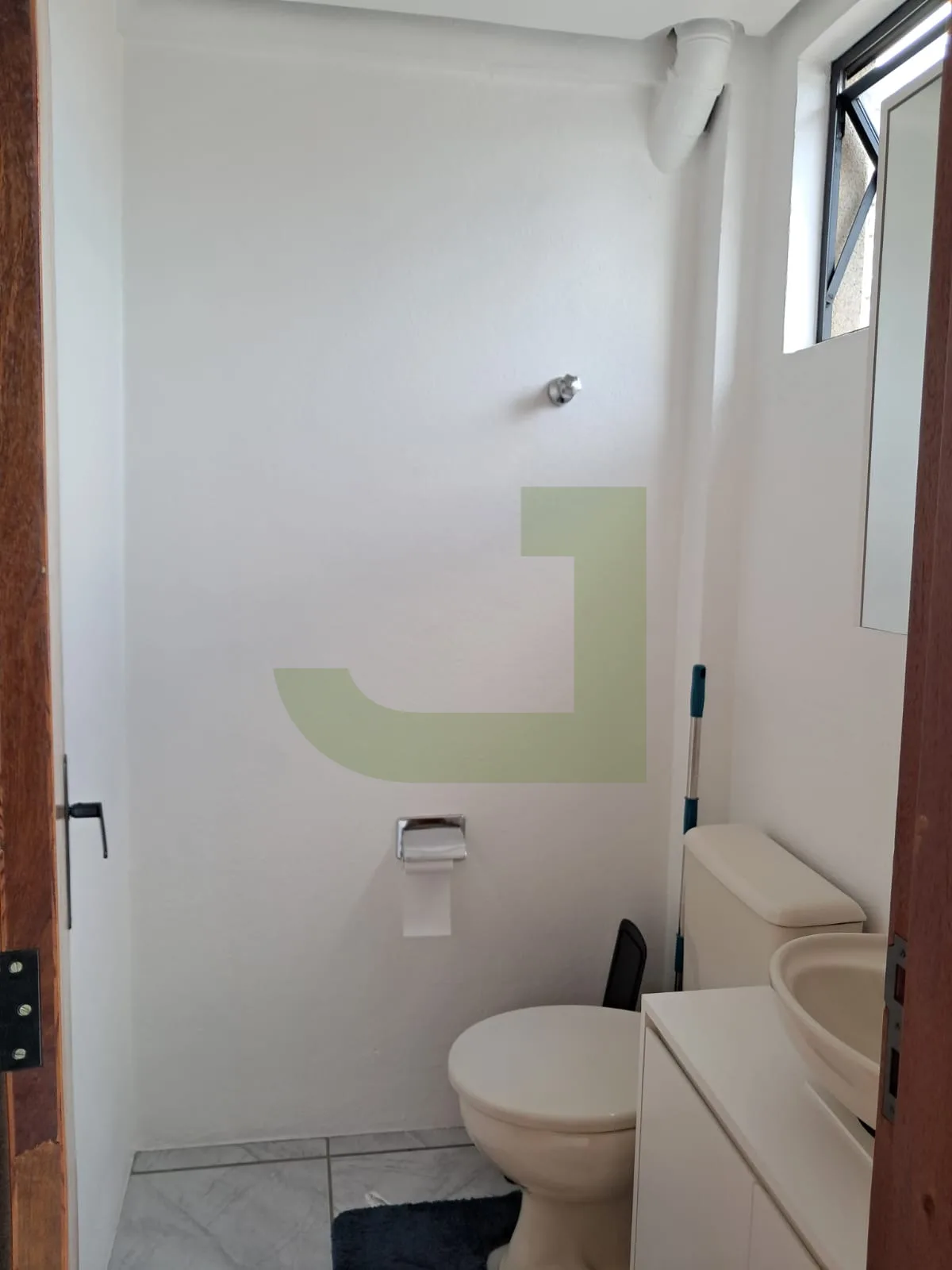 Alugar Comercial / Sala comercial em condom&iacute;nio em S&atilde;o Leopoldo R$ 1.400,00 - Foto 6