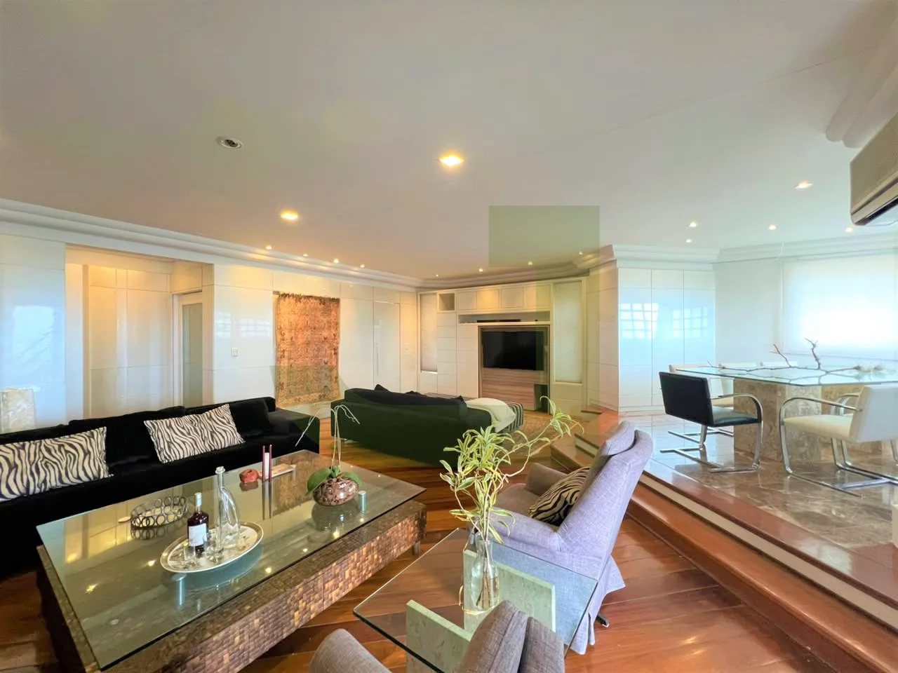 Alugar Apartamento / Padr&atilde;o em S&atilde;o Leopoldo R$ 3.800,00 - Foto 1