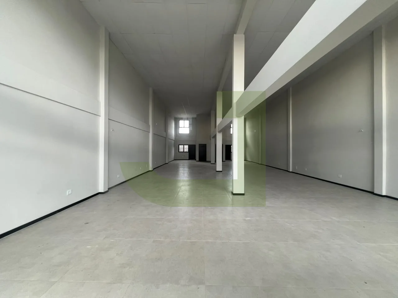 Alugar Comercial / Loja em S&atilde;o Leopoldo R$ 10.000,00 - Foto 4