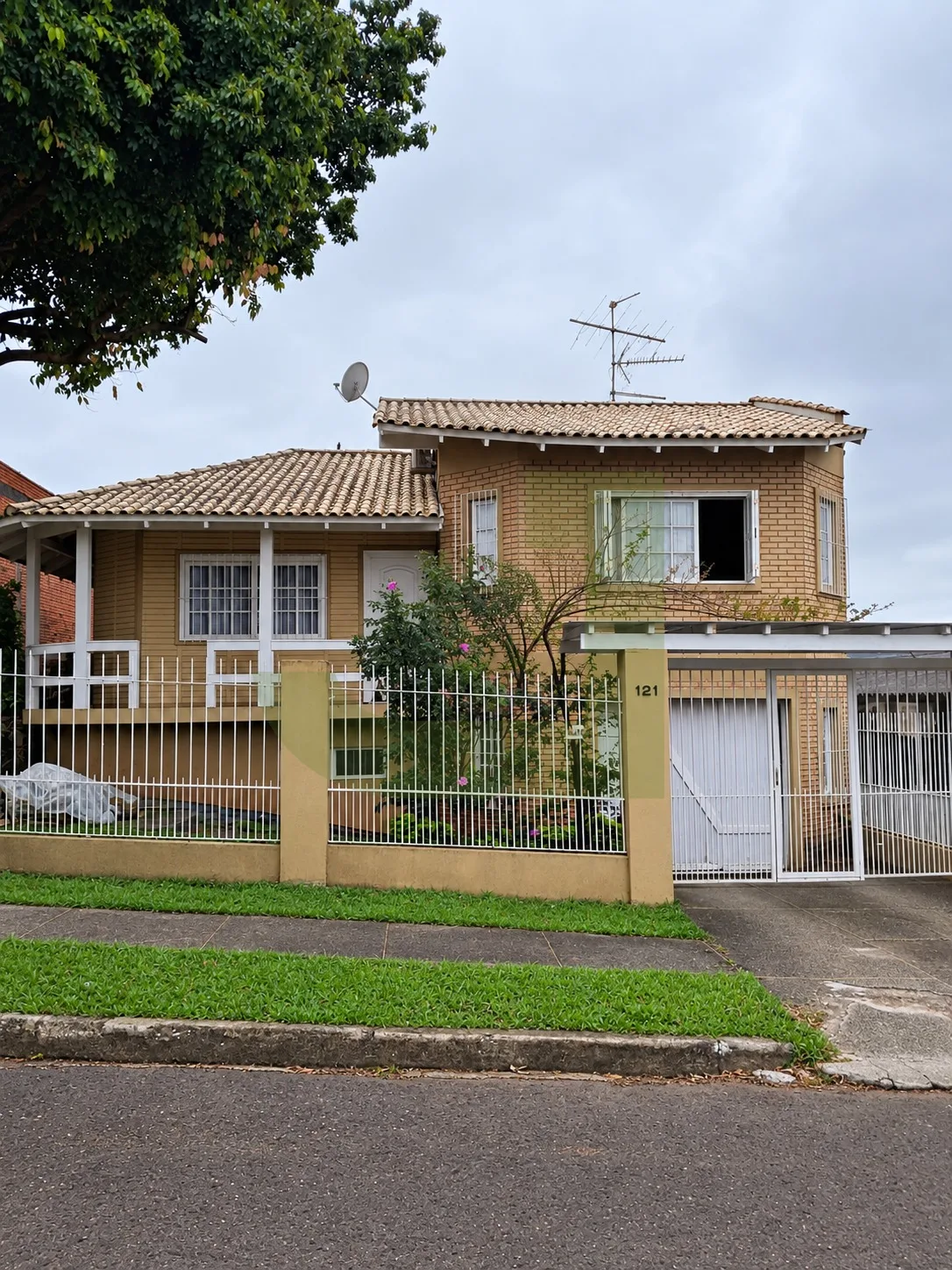 Comprar Casa / Padr&atilde;o em Novo Hamburgo R$ 595.750,00 - Foto 1