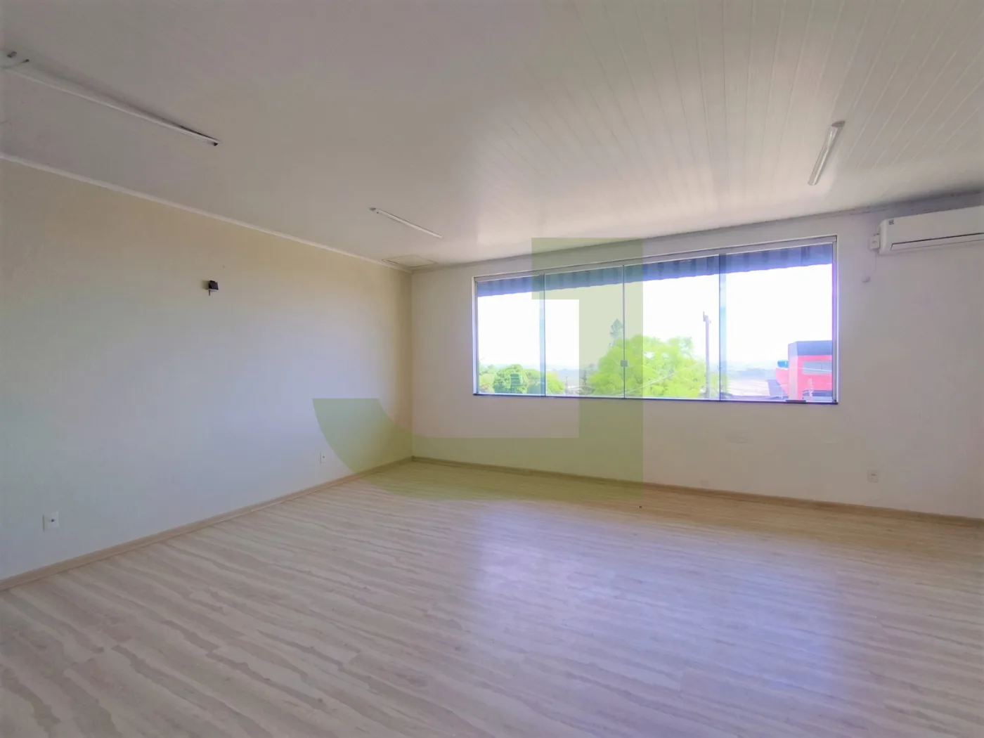 Alugar Comercial / Sala comercial em S&atilde;o Leopoldo R$ 1.115,00 - Foto 4