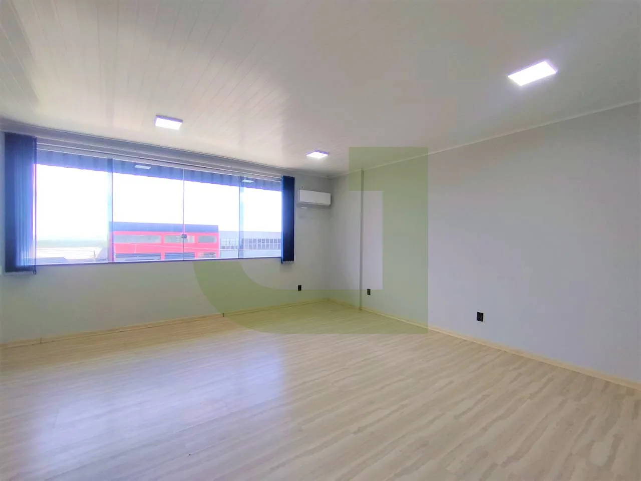 Alugar Comercial / Sala comercial em S&atilde;o Leopoldo R$ 1.115,00 - Foto 3