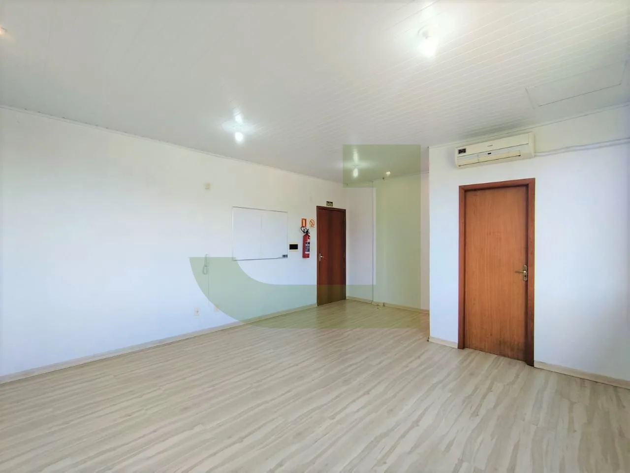 Alugar Comercial / Sala comercial em S&atilde;o Leopoldo R$ 1.115,00 - Foto 3