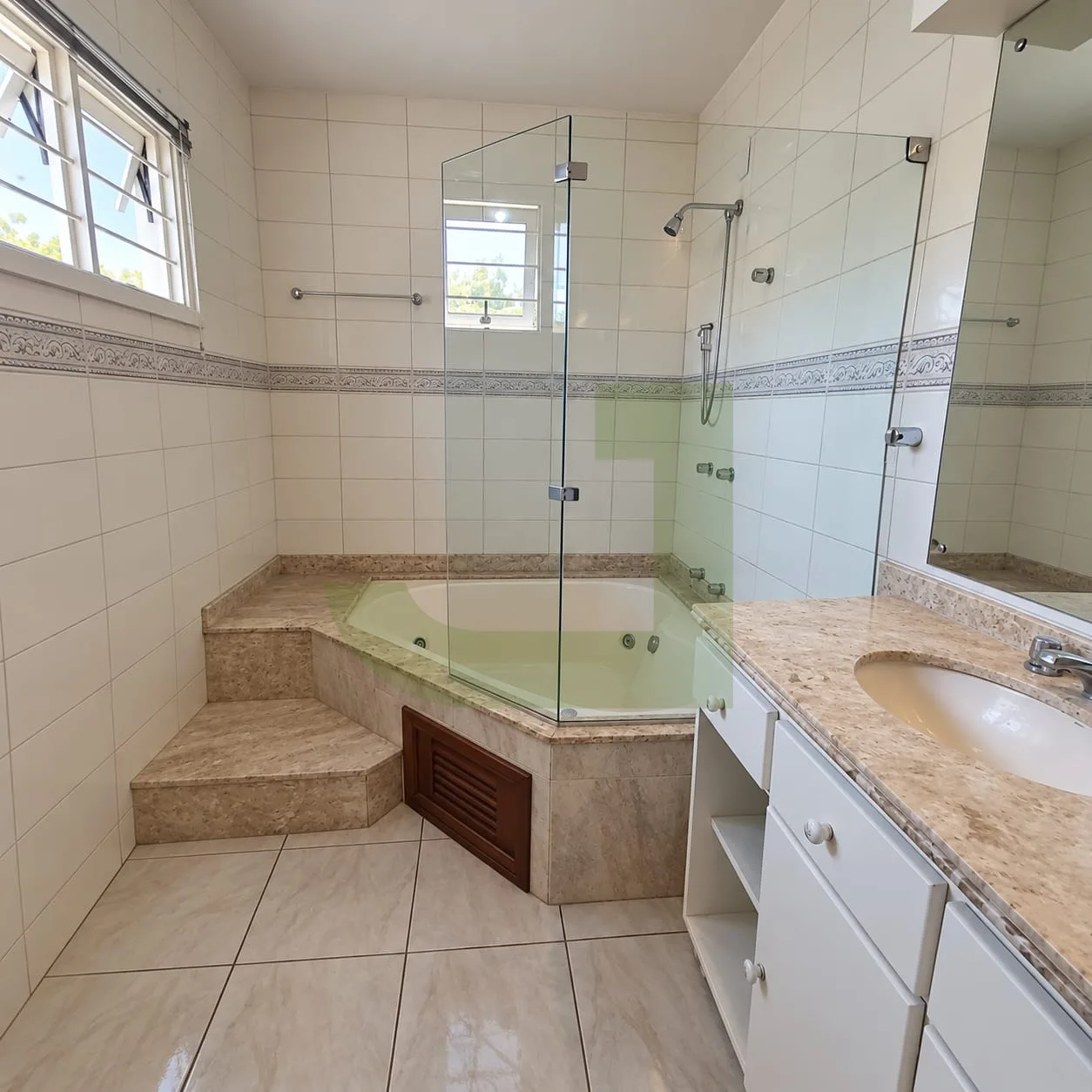 Comprar Casa / Residencial em Novo Hamburgo R$ 790.000,00 - Foto 6
