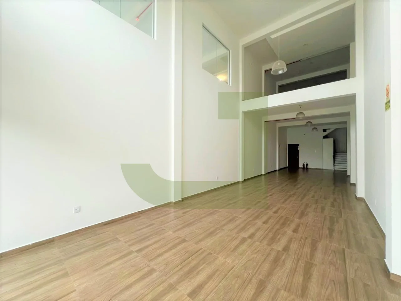 Alugar Comercial / Loja em S&atilde;o Leopoldo R$ 3.500,00 - Foto 2