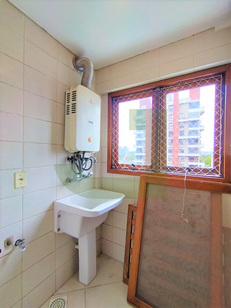 Alugar Apartamento / Padr&atilde;o em S&atilde;o Leopoldo R$ 2.000,00 - Foto 8