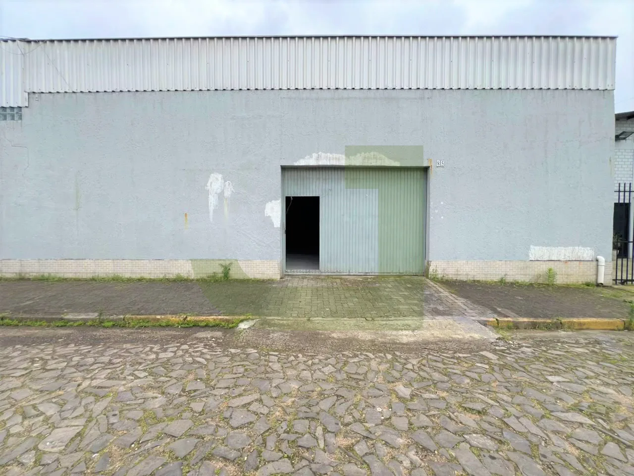 Alugar Comercial / Pavilh&atilde;o em S&atilde;o Leopoldo R$ 3.900,00 - Foto 2