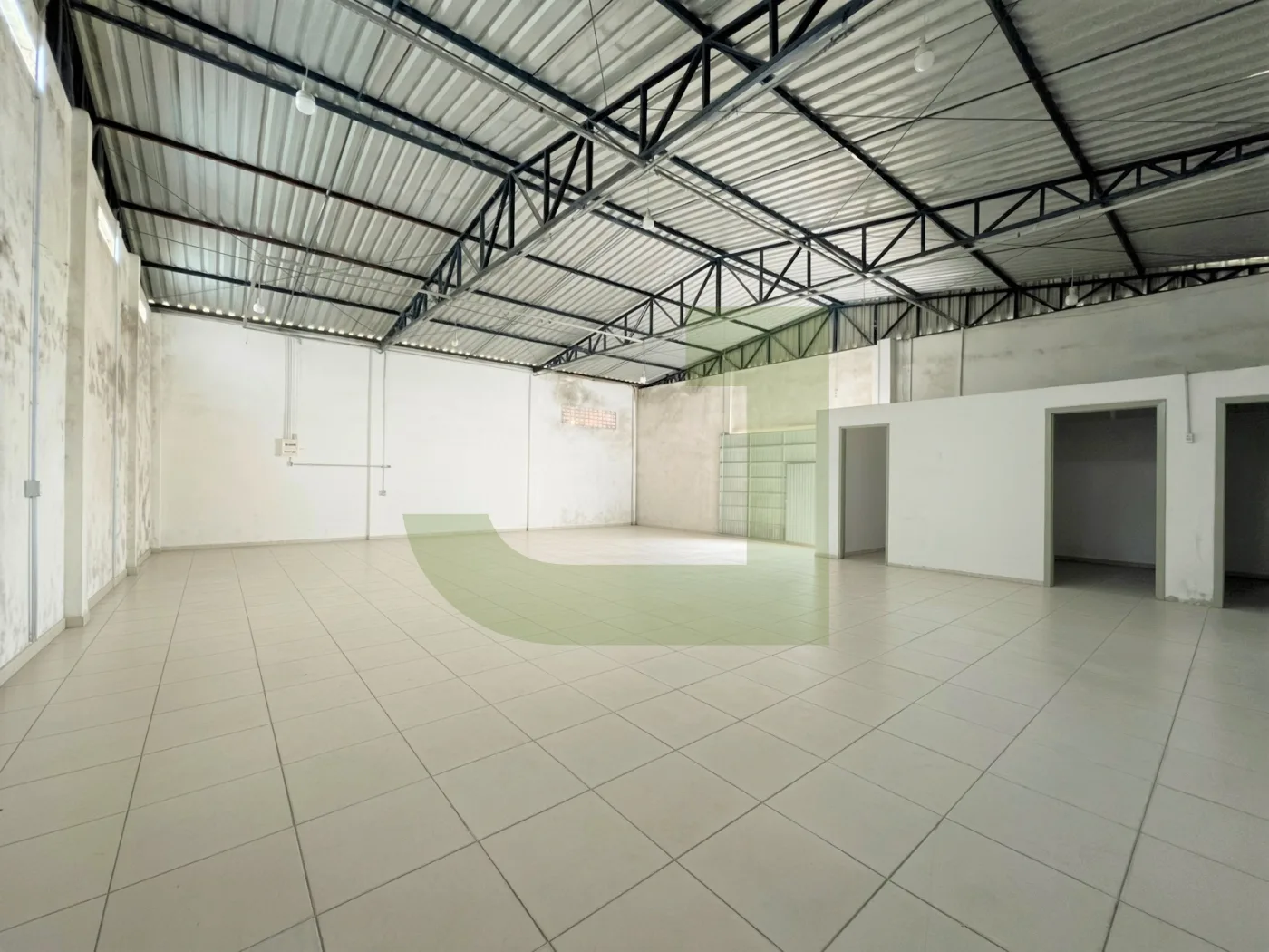 Alugar Comercial / Pavilh&atilde;o em S&atilde;o Leopoldo R$ 3.900,00 - Foto 3