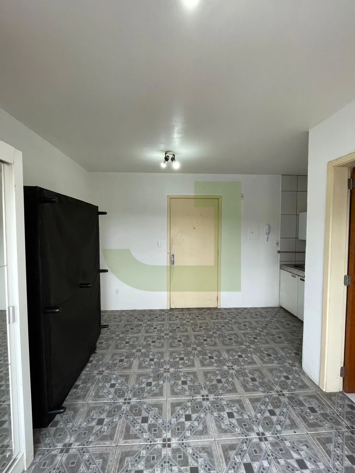 Comprar Apartamento / Quitinete em S&atilde;o Leopoldo R$ 92.000,00 - Foto 2