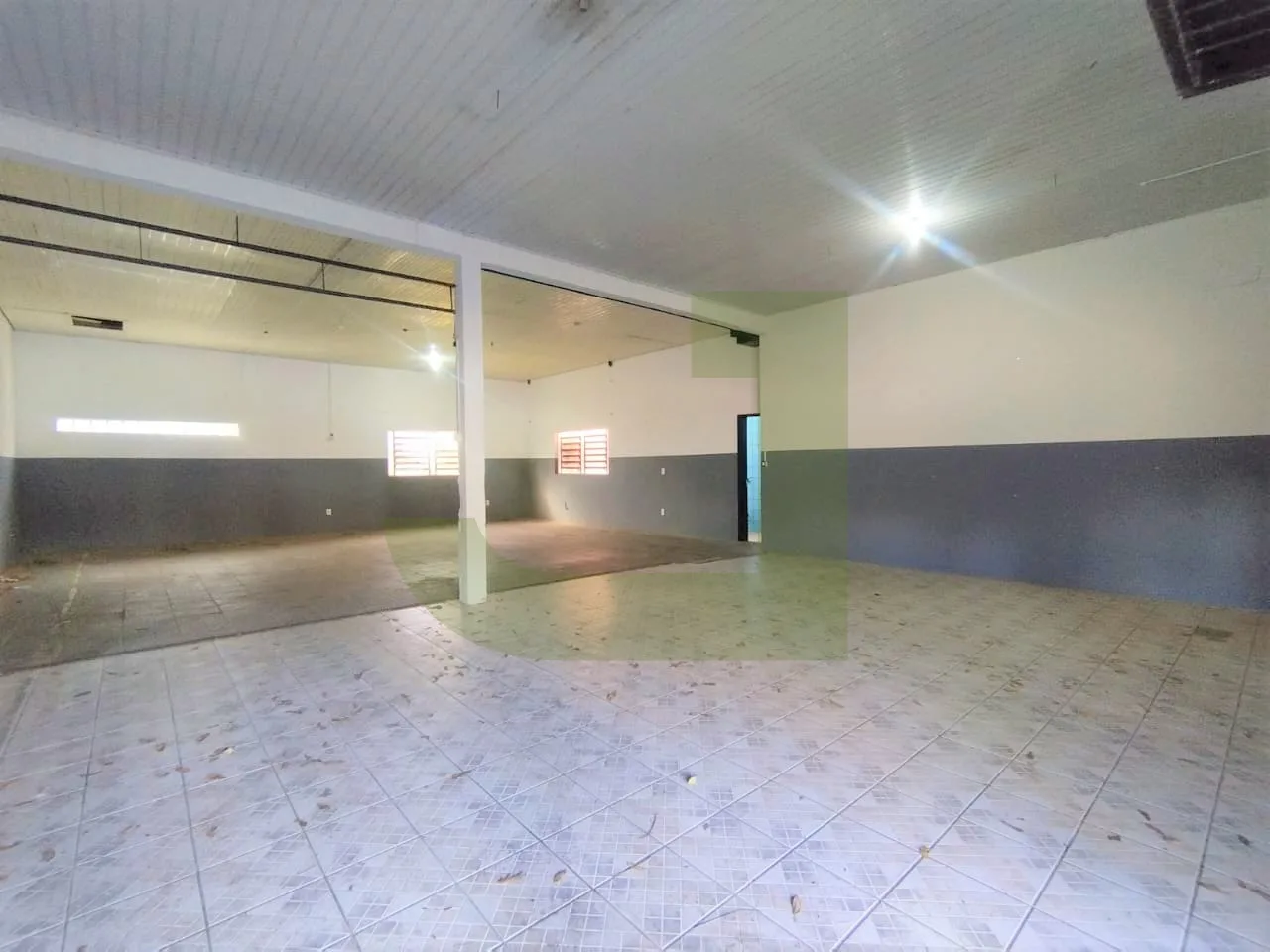 Alugar Comercial / Pavilh&atilde;o em S&atilde;o Leopoldo R$ 3.900,00 - Foto 5