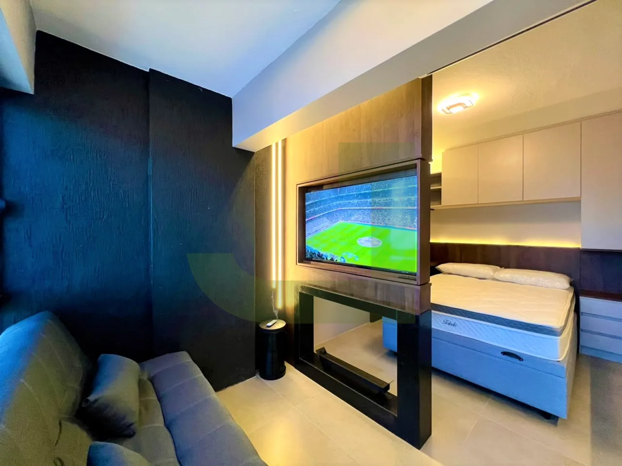 Alugar Apartamento / JK  Studio em S&atilde;o Leopoldo R$ 1.950,00 - Foto 1